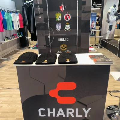 Diseño de stands personalizado para un cliente, el cual tiene mercancía que está exhibiéndose